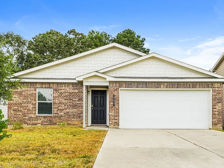 15653 Del Norte Dr — Photo 1