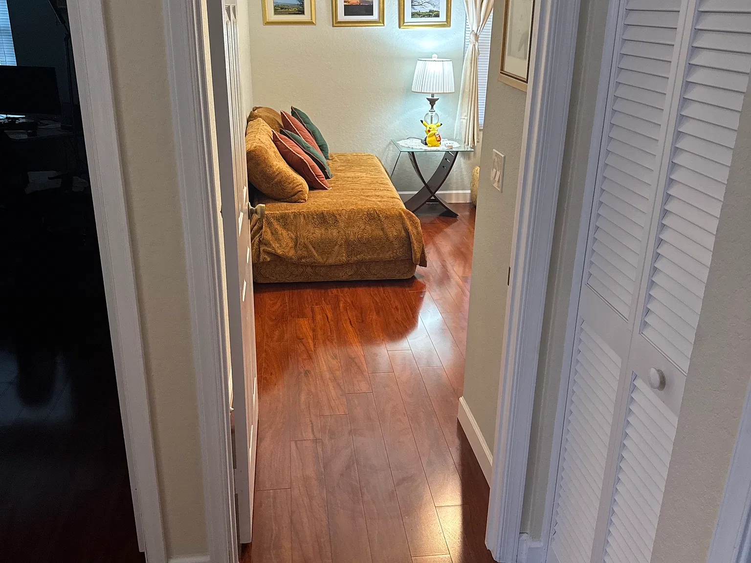 3 bed, 2.5 bath, 2701 sqft, $1,000 — Photo 1