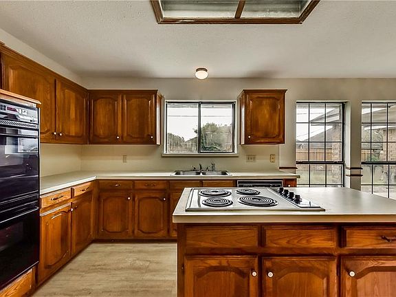 5th image of 1320 Mallard Dr