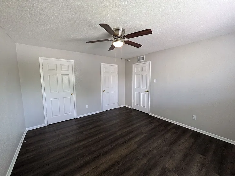 Sullivan Apartment Homes — Photo 33