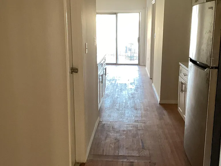 99 Ferry St #3 — Photo 5
