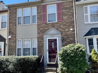 734 Acorn Ct, Warrenton, VA 20186