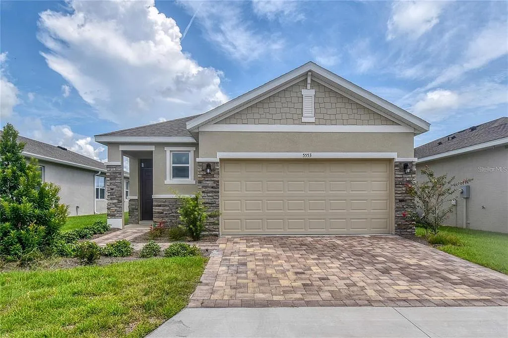 3 bed, 2.0 bath, 1505 sqft, $4,400 — Photo 1