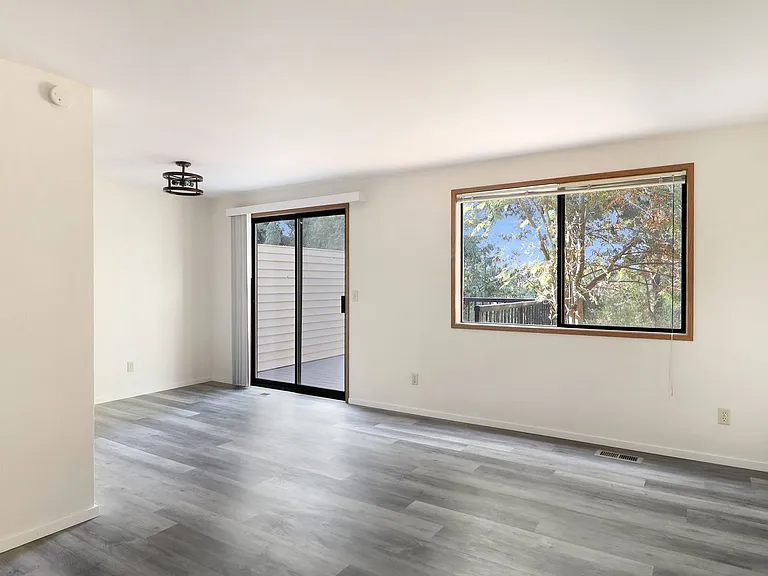 1025 SW Kaleeton Loop #2 — Photo 5