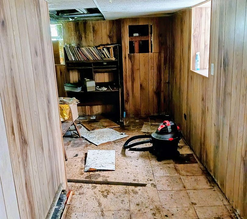 2nd image of 7533 S Ellis Ave