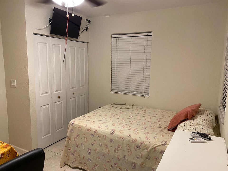 2nd image of 16940 SW 301st Ter