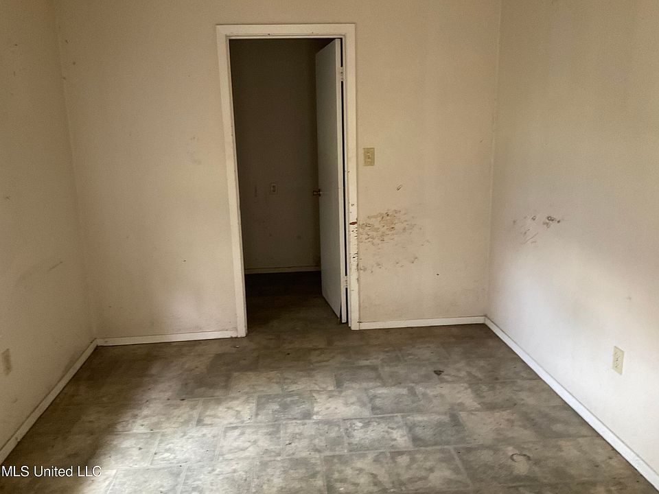 111 Elm St, Port Gibson, MS 39150 Zillow