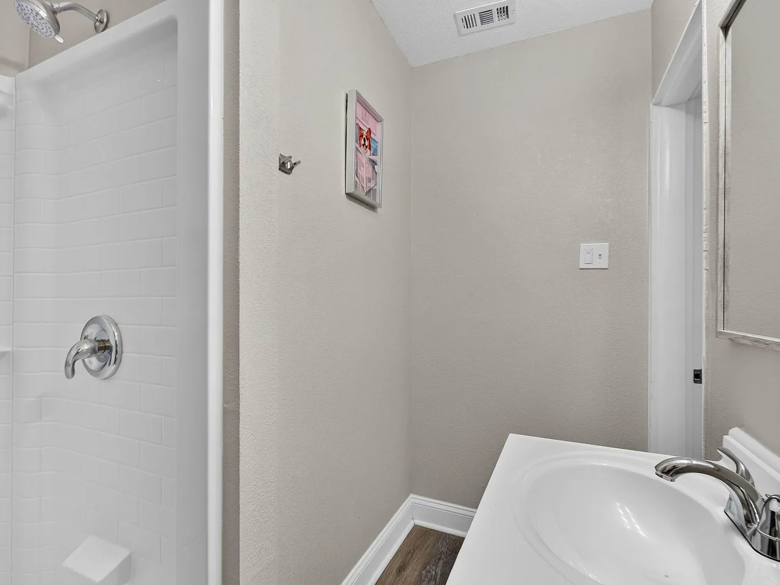 3 bed, 3.0 bath, 1500 sqft, $1,343 — Photo 3