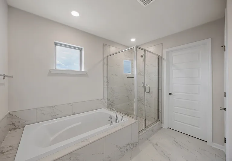4608 Hampton Glen Cir — Photo 18