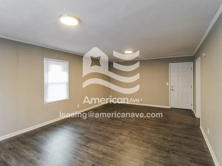 1168748_003_wm_-_living_room_13547147.jpg