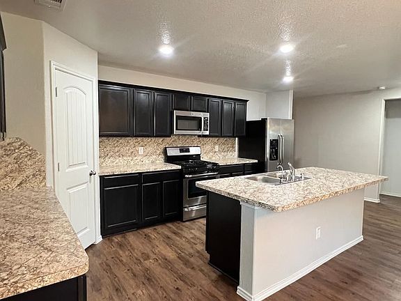 2nd image of 1622 Mustang Canyon Way