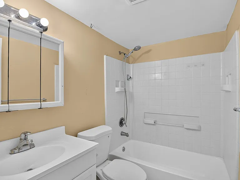 1505 Crescent Cir #B24 — Photo 25