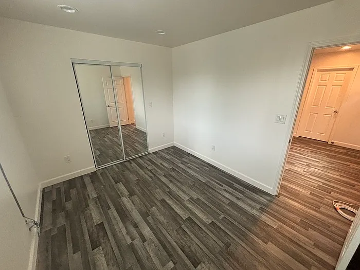 914 W 88th St #1 — Photo 3