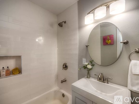 5th image of 5617 Denny Ave #1
