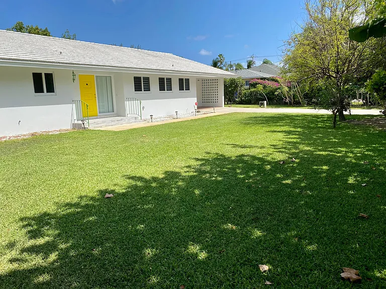 114 N Atlantic Dr — Photo 45