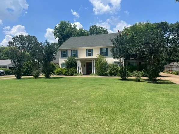 221 W Barton Ave, West Memphis, AR 72301