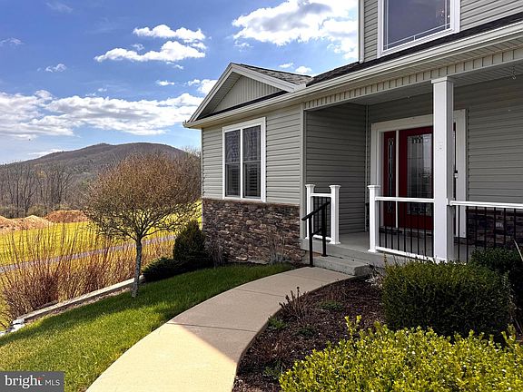 4th image of 218 Pepper Ridge Dr