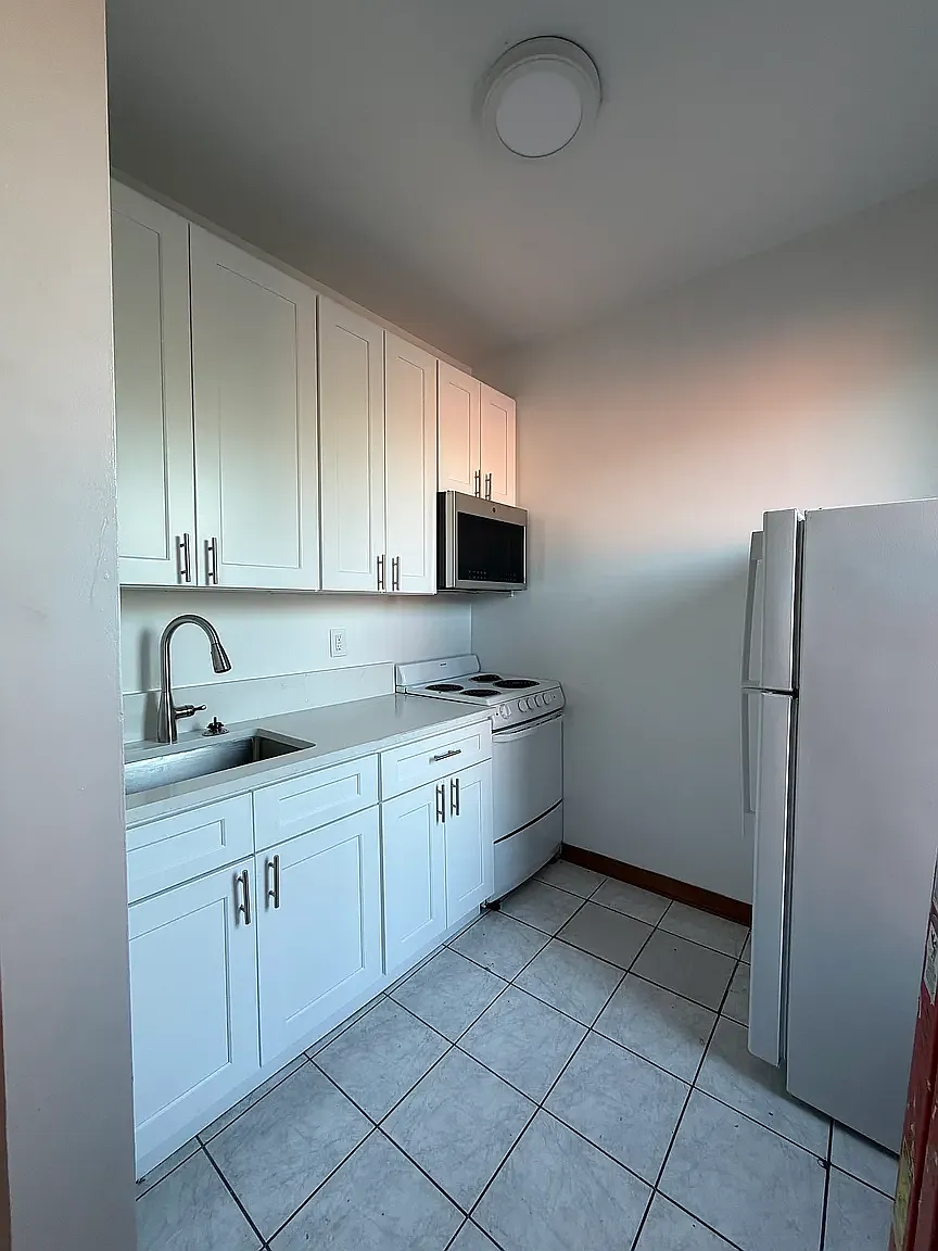 217 Seventh Avenue — Photo 4