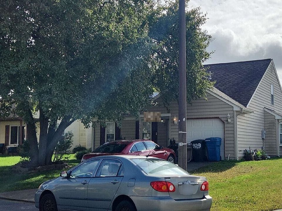2nd image of 929 Dallas Ct