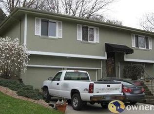 5616 S 52nd St, Omaha, NE 68117