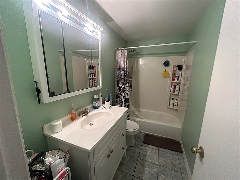 35 Arlington St #1 — Photo 7