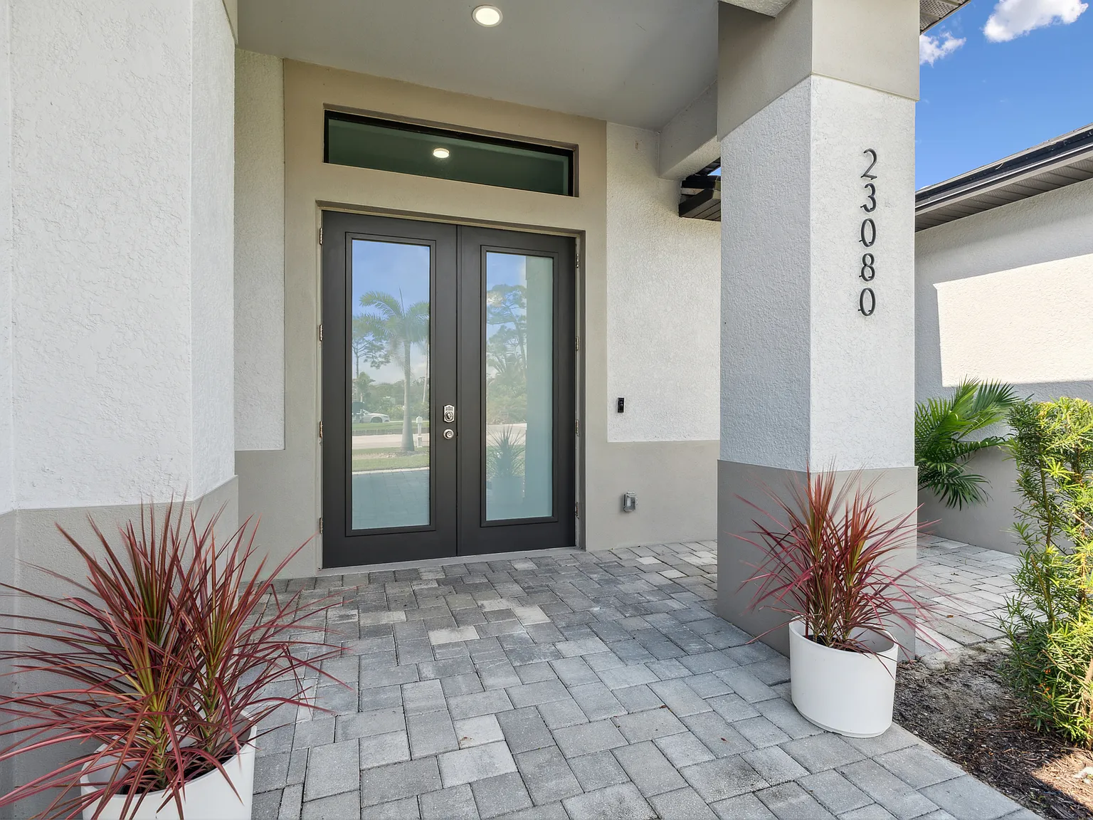 4 bed, 1800 sqft, $7,000 — Photo 4