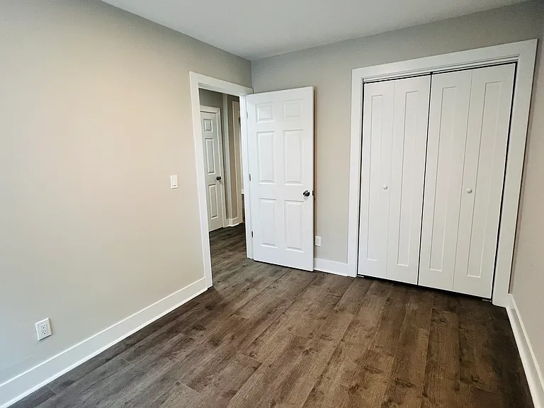 221 E Plank Rd — Photo 17