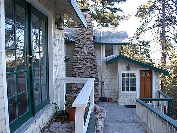 4th image of 26498 Lake Forest Dr