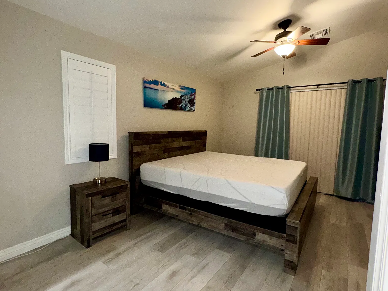 2250 E Deer Valley Rd — Photo 4