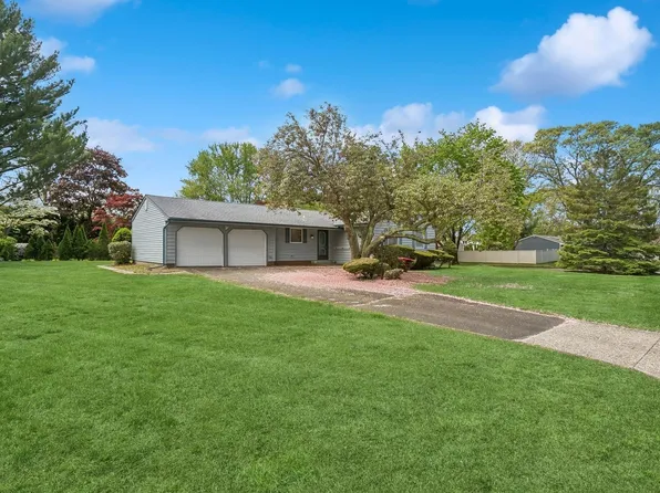 30 Milburn Road, South Setauket, NY 11720