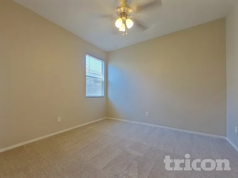 3712 N 310th Ln — Photo 11