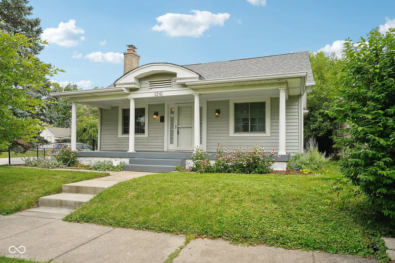 1241 N Linwood Ave photo 1