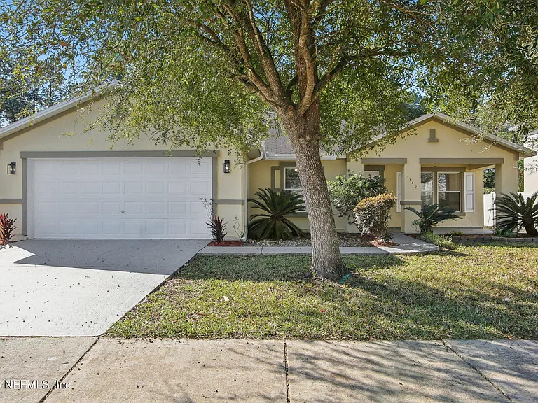 2346 Adams Lake Blvd — Photo 1