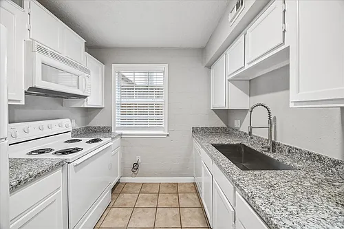 802 Stanford St #4 Photo 1