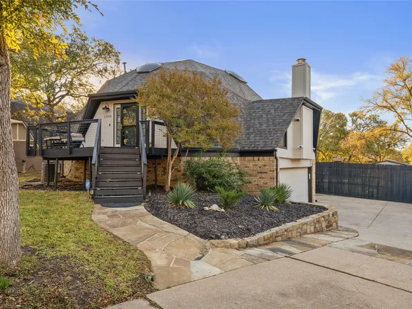 1208 Briar Dr, Bedford, TX 76022