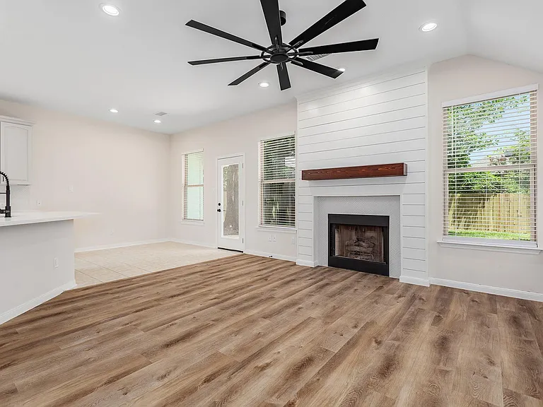 42 Camber Pine Pl — Photo 13
