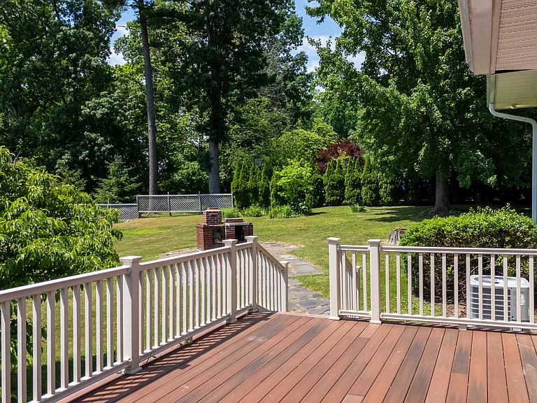 111 Woodland Ave — Photo 11