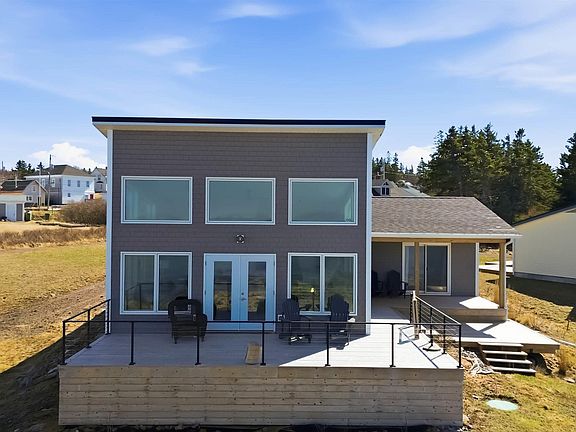 3rd image of 15 Lighthouse Rd