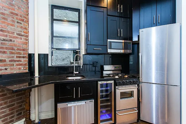 Kitchen, photo 1