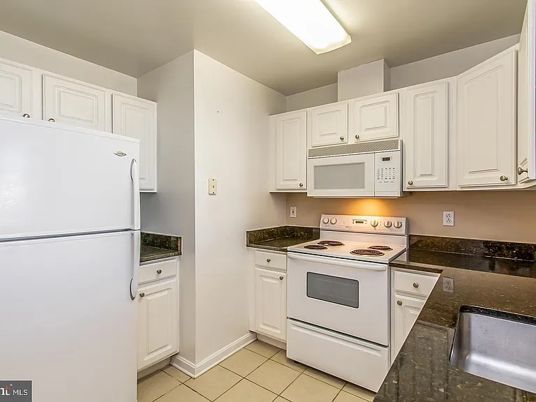 23 Pierside Dr #229 — Photo 7