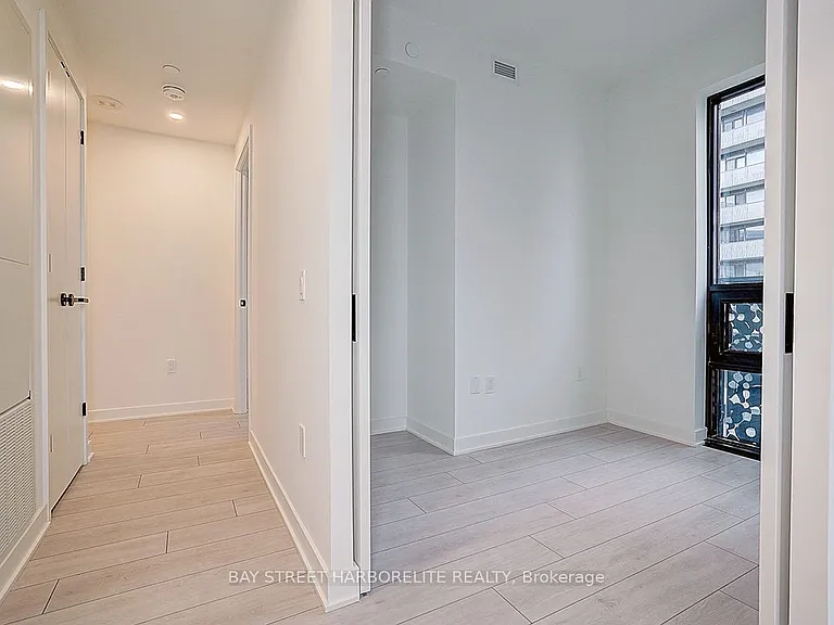 55 Charles St E #4311 — Photo 11