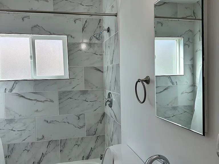 9767 Canterbury Ave — Photo 8