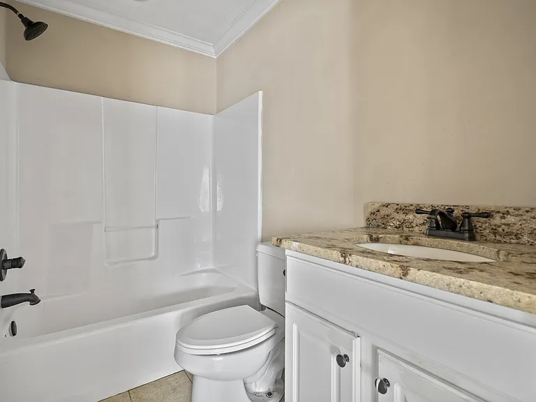 1601 Pickford Ln — Photo 12