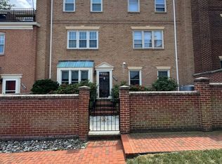 2520A N Fairfax Dr, Arlington, VA 22201
