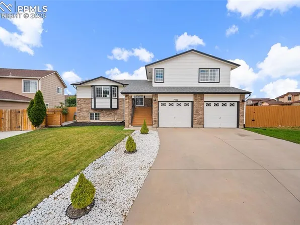 7102 Oxmoor Ln, Colorado Springs, CO 80925