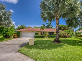 8629 SE Duncan St, Hobe Sound, FL 33455