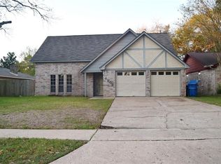 6902 Sandy Knolls Dr, Spring, TX 77379