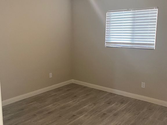 3rd image of 14709 Walters St