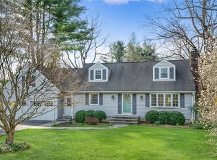 7 Sunset Dr, Armonk, NY 10504