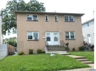 42 Grant St, Elmwood Park, NJ 07407